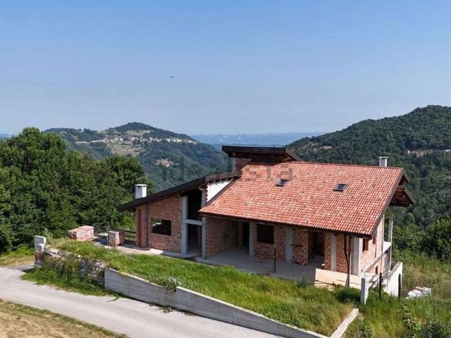 Case e ville in vendita di 500 m² in Strada di Battifollo, 1