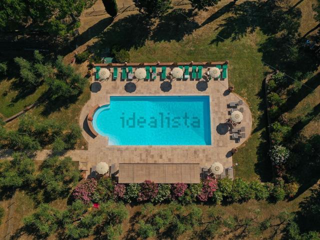 Case e ville in vendita di 502 m² in Strada Comunale di Celli, 11