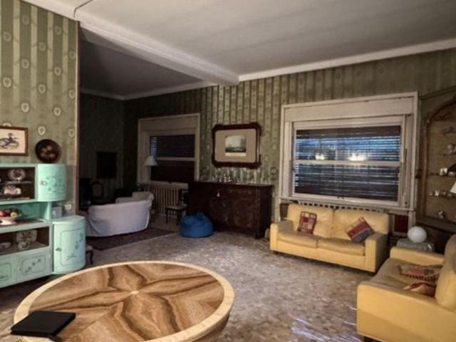 Case e ville in vendita di 503 m² in Via XXV Aprile