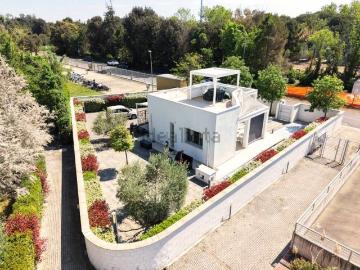 Case e ville in vendita di 50 m² in Via dei Frassini