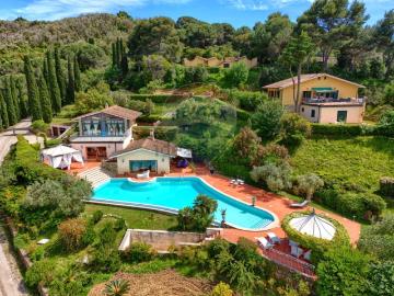 Case e ville in vendita di 510 m²