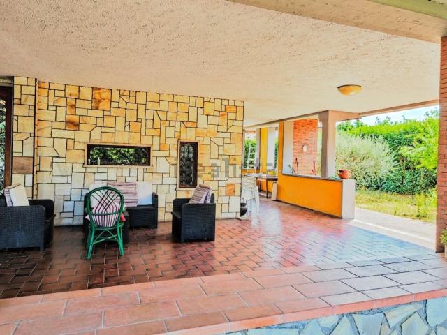 Case e ville in vendita di 510 m²