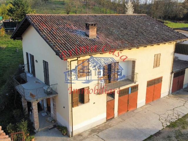 Case e ville in vendita di 510 m² in Via Farinere