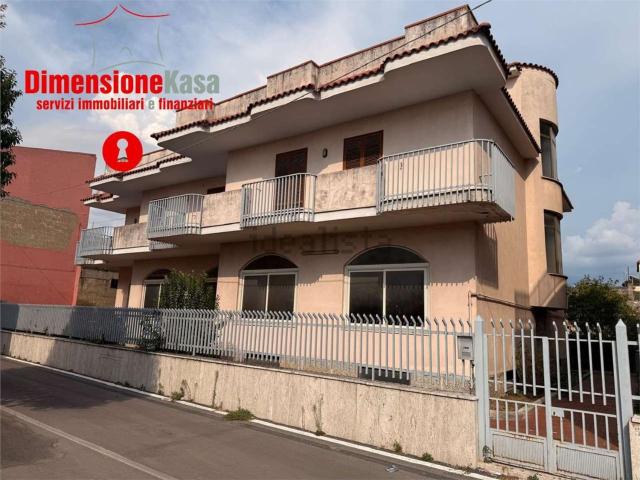 Case e ville in vendita di 510 m² in Via Libertà