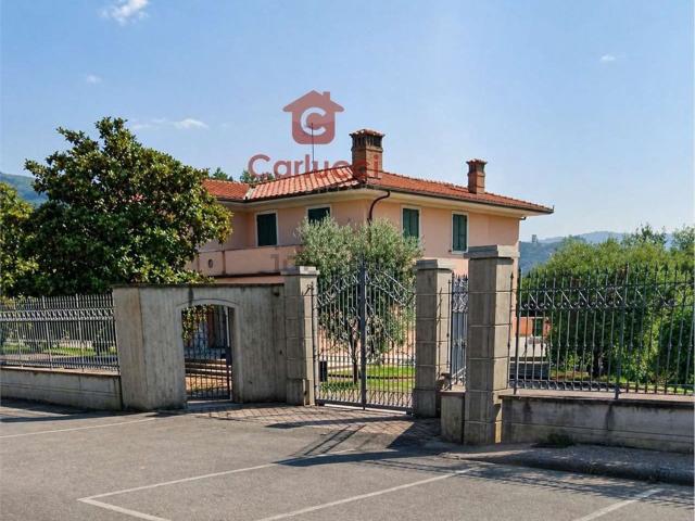 Case e ville in vendita di 510 m²