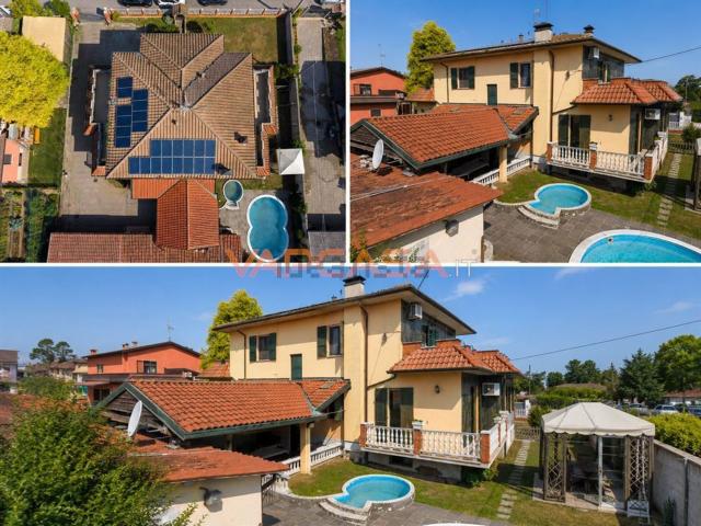 Case e ville in vendita di 512 m² in Via Gaetano Donizetti, 36