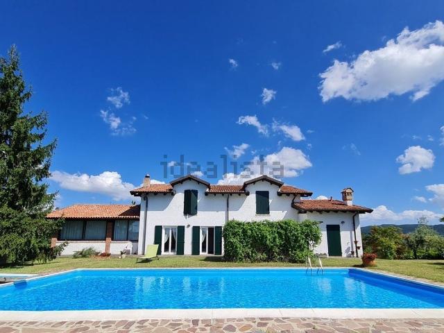 Case e ville in vendita di 512 m² in Frazione Zuccarello