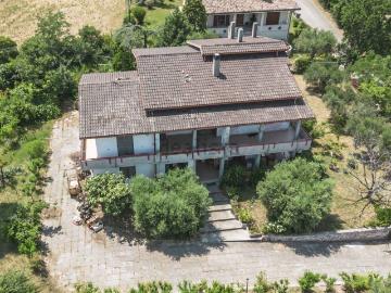 Case e ville in vendita di 512 m² in Strada Carpineta, 1