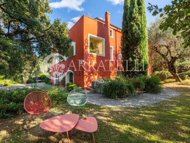 Case e ville in vendita di 514 m² in Via delle Case, 313