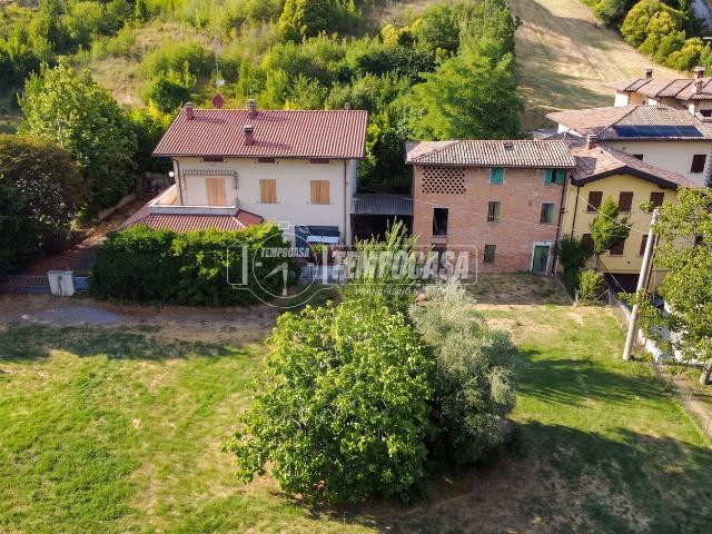 Case e ville in vendita di 518 m² in Via Rio Faellano, 129