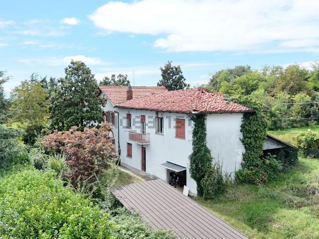 Case e ville in vendita di 518 m² in Strada dei Tigli, 3