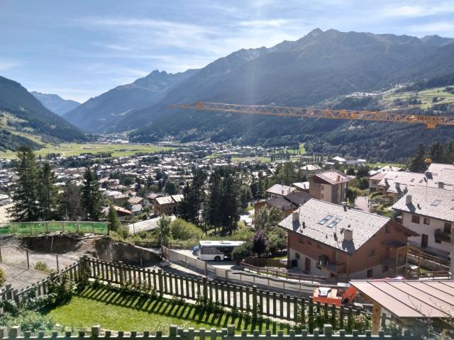 Case e ville in vendita di 520 m² in Via Giacinto Sertorelli