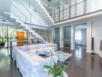 Case e ville in vendita di 520 m² in Via Guglielmo Marconi