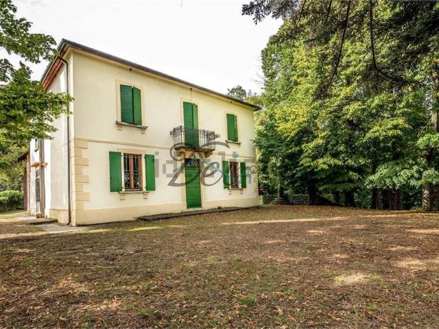 Case e ville in vendita di 520 m² in Località Gragnone, 4