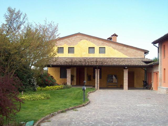 Case e ville in vendita di 520 m² in Strada Della Poltronara, 3
