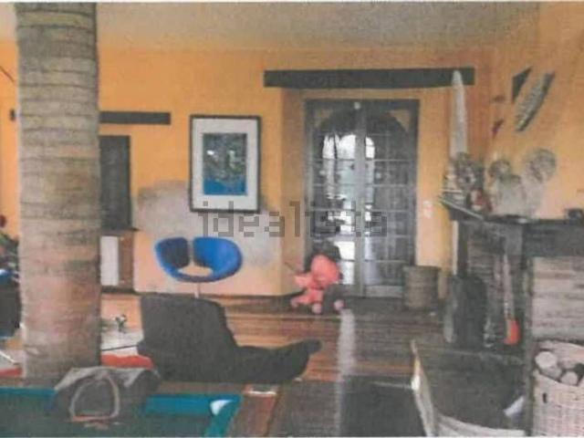 Case e ville in vendita di 521 m² in Via Cannelle, 38