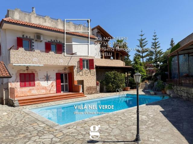 Case e ville in vendita di 521 m² in Via Vicinale Festinese, 46