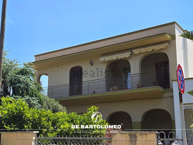 Case e ville in vendita di 522 m² in Via Anemoni, 2