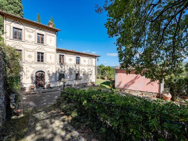Case e ville in vendita di 522 m² in Via di Castelsecco, 36
