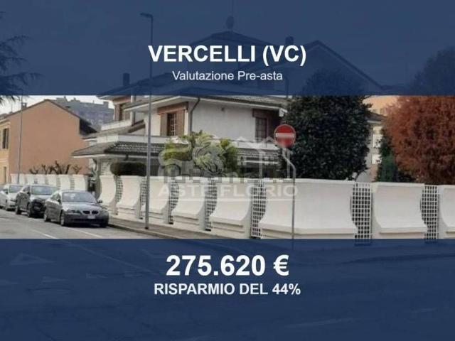Case e ville in vendita di 522 m² in Via Rodi