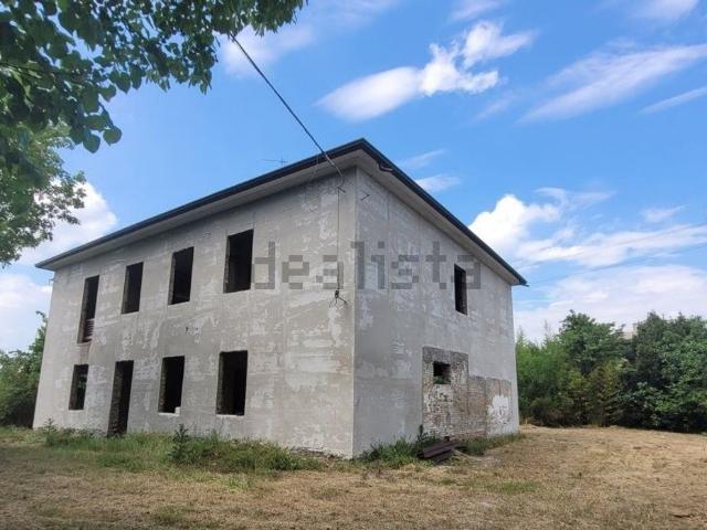 Case e ville in vendita di 524 m² in Via Trentola, 96