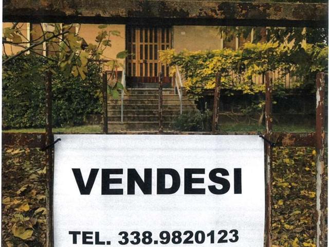 Case e ville in vendita di 525 m²