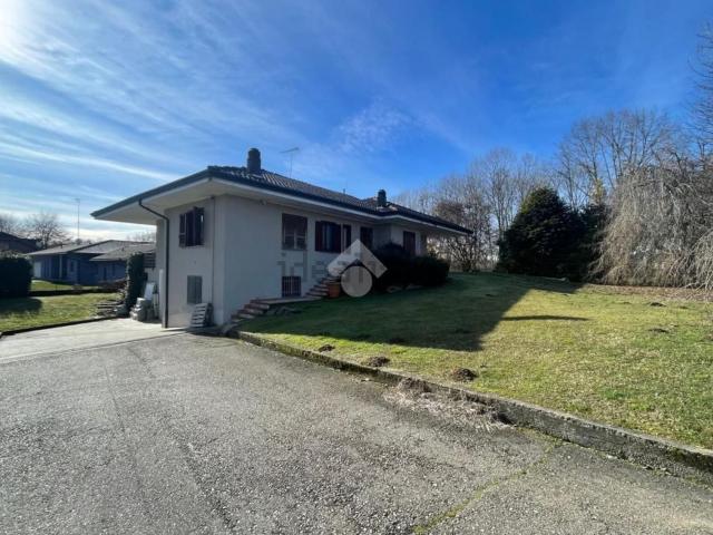 Case e ville in vendita di 525 m² in Via Divisione Garibaldi, 10