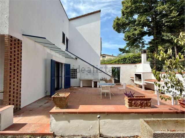 Case e ville in vendita di 525 m² in Via Ezio Vanoni, 18