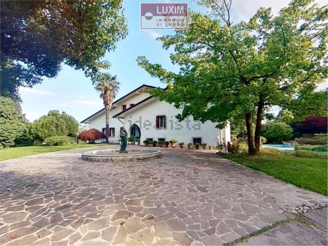 Case e ville in vendita di 530 m²
