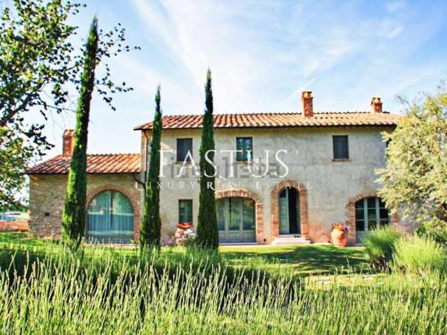 Case e ville in vendita di 530 m² in Via Sobborgo, 1