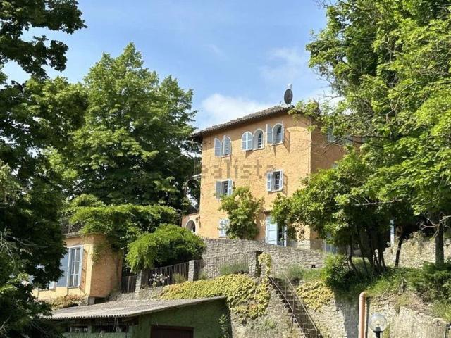 Case e ville in vendita di 531 m²