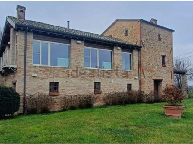 Case e ville in vendita di 531 m² in Via dei Muroni, 12