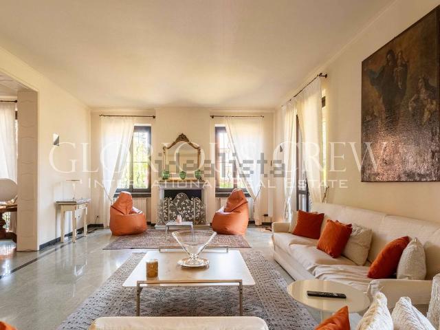 Case e ville in vendita di 532 m² in Via Giovanni Da Verrazzano, 6