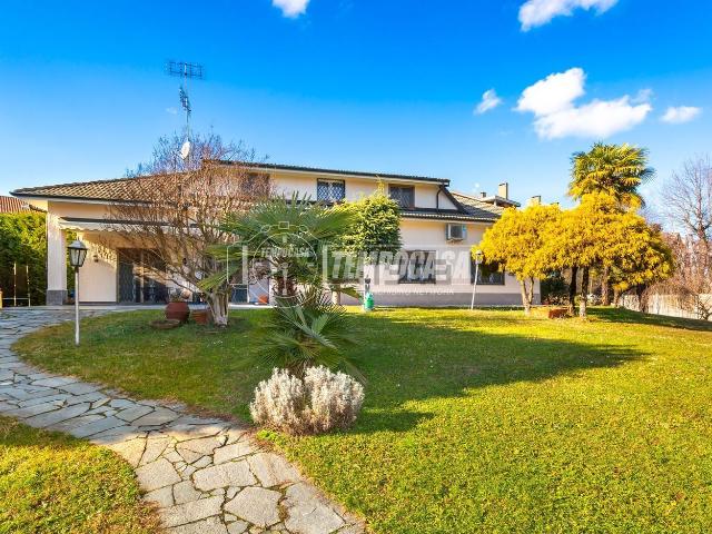 Case e ville in vendita di 533 m² in Via Cappuccini