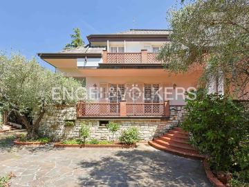 Case e ville in vendita di 533 m² in Via Provinciale