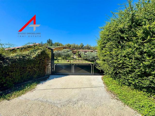 Case e ville in vendita di 533 m² in Strada di Colle Pedeschiavo