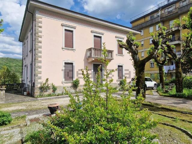Case e ville in vendita di 534 m²
