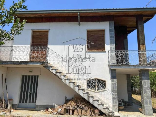 Case e ville in vendita di 535 m² in Via San Francesco D&apos Assisi, 38