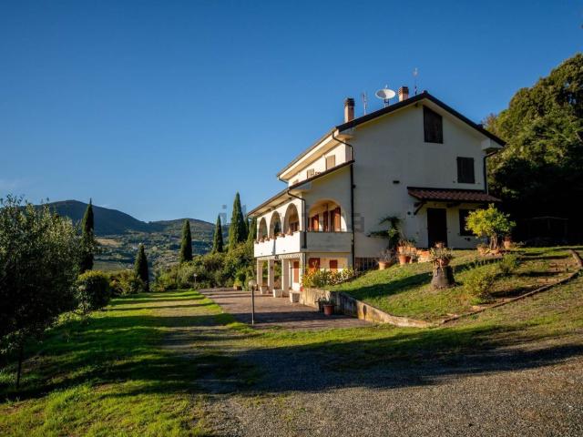 Case e ville in vendita di 536 m²