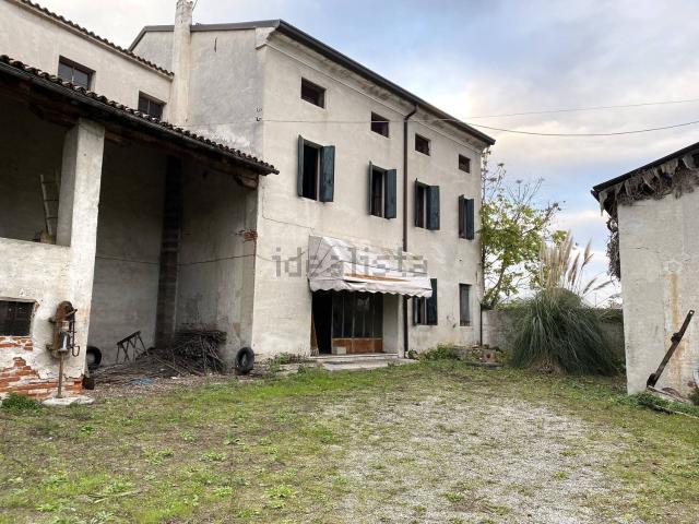 Case e ville in vendita di 538 m²