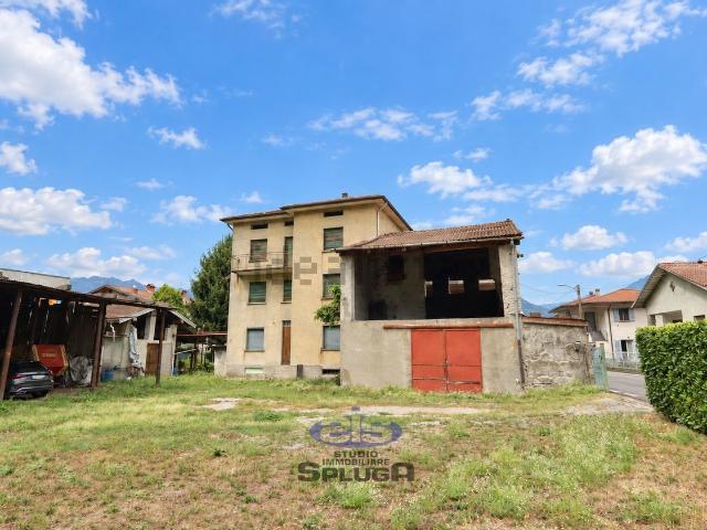 Case e ville in vendita di 538 m² in Via Alessandro Volta, 313