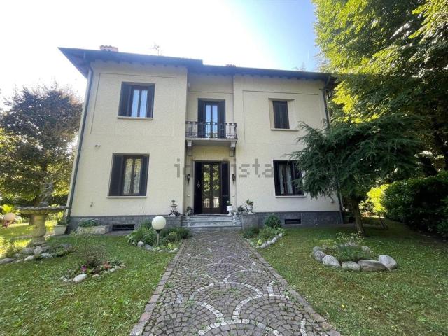 Case e ville in vendita di 540 m²