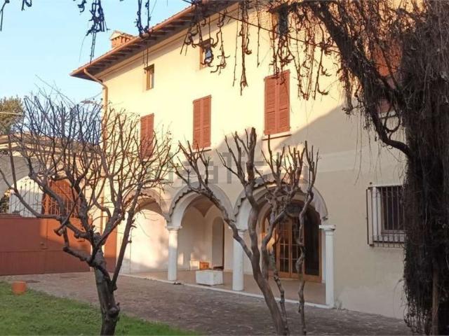 Case e ville in vendita di 540 m²