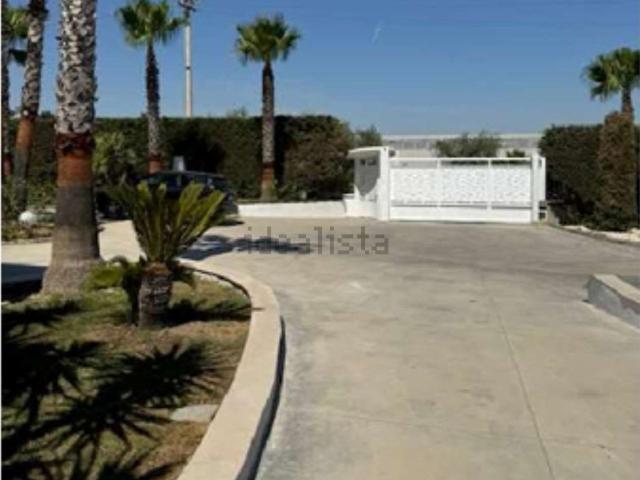 Case e ville in vendita di 540 m² in Via de Pinedo Comunale