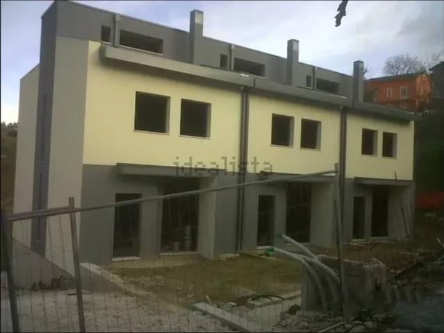 Case e ville in vendita di 540 m² in Via della Fontana