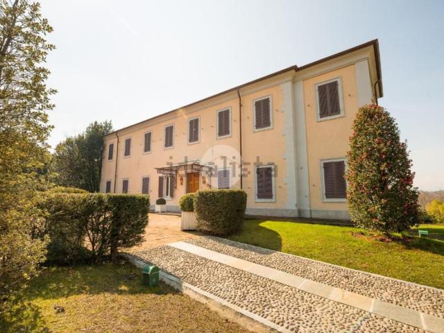 Case e ville in vendita di 540 m² in Via Mollardi, 1