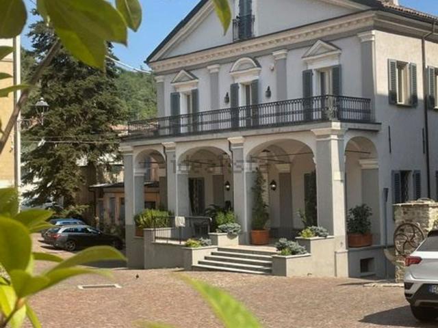 Case e ville in vendita di 540 m² in Via Rattazzi, 7
