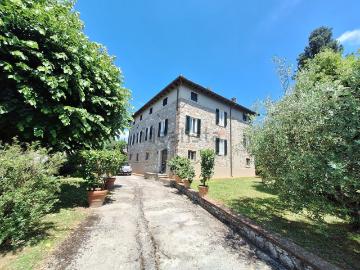 Case e ville in vendita di 540 m² in Località Tasso