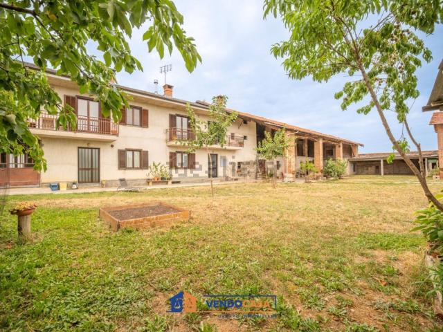Case e ville in vendita di 542 m² in Strada Castello