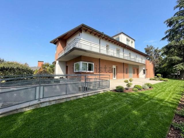 Case e ville in vendita di 543 m²
